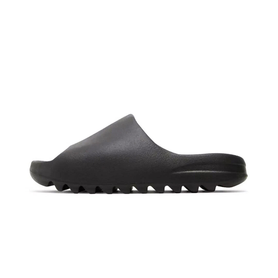 Yeezy Slides - Onyx/Bone/Salt