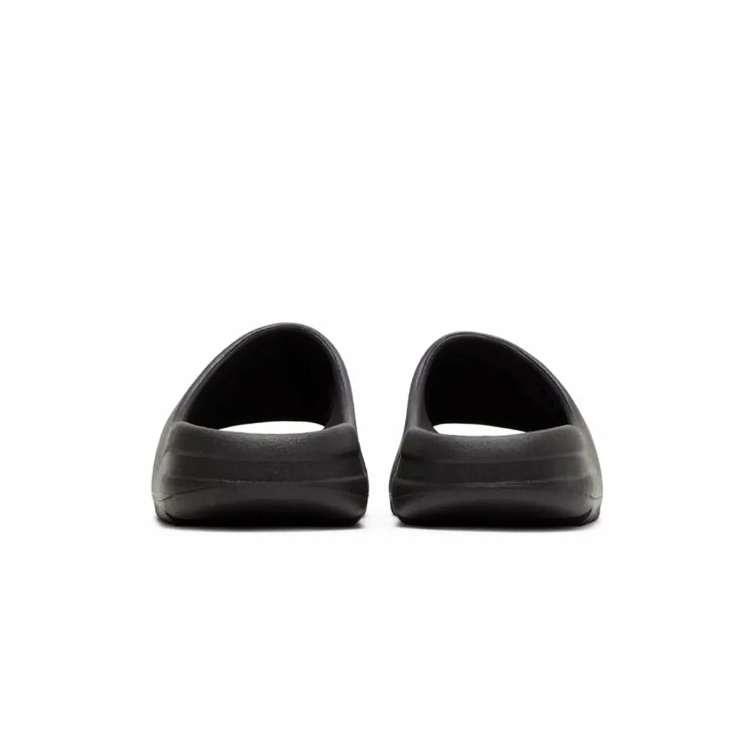 Yeezy Slides - Onyx/Bone/Salt