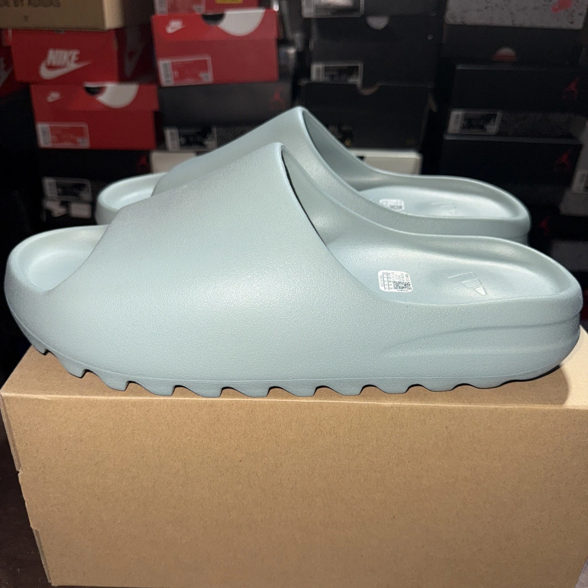 Yeezy Slides - Onyx/Bone/Salt